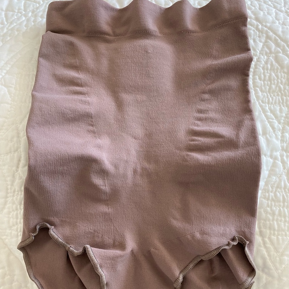 SKIMS High Waisted Bonded Brief